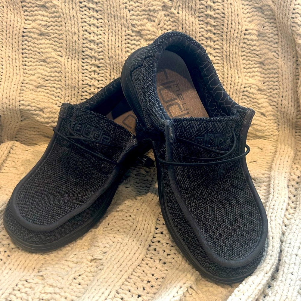 Hey Dudes! Best shoes ever! Wendy Sox